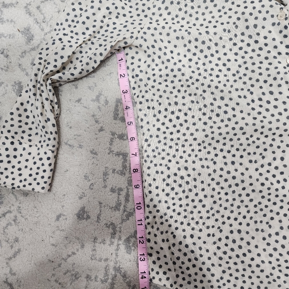 Neutral Pattern Blouse - Picture 6 of 6